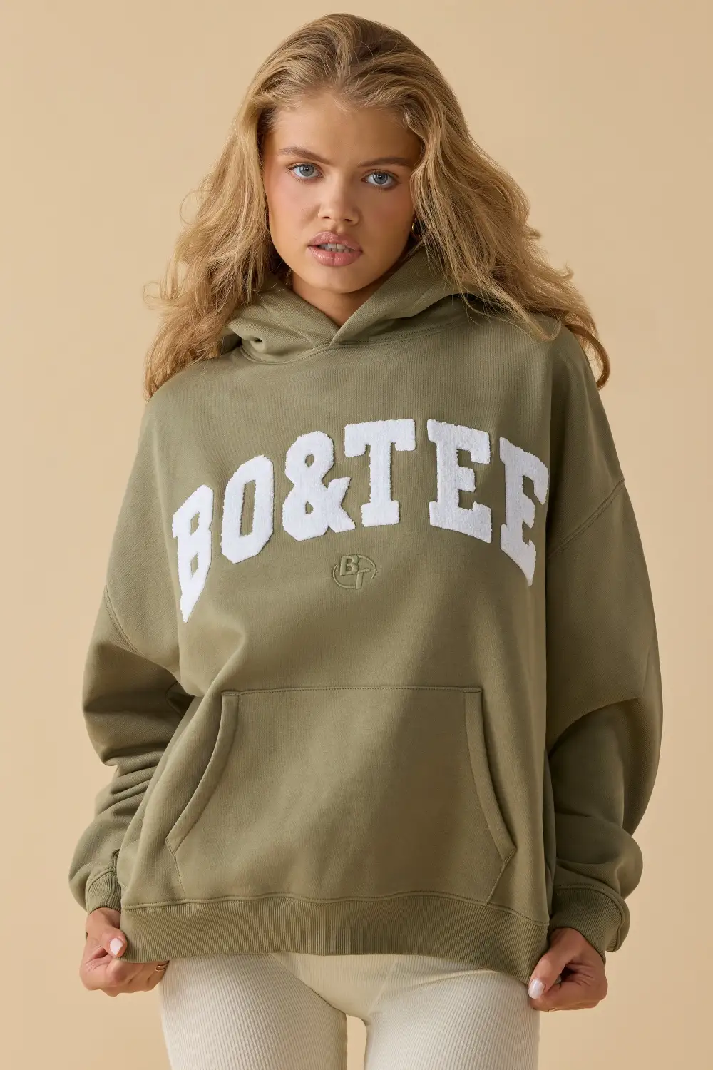 Hero - Oversized Hooded Sweatshirt in Soft Olive