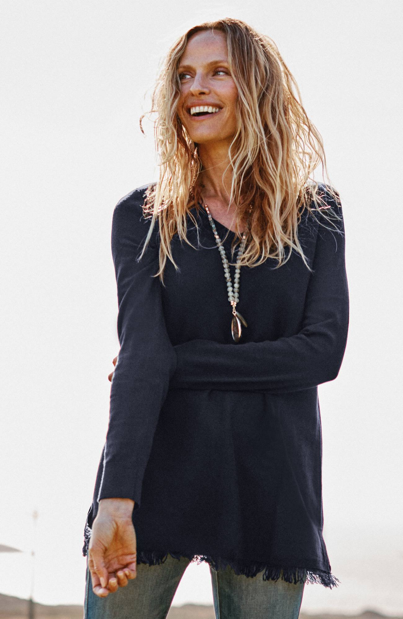 easy fringed-hem v-neck tunic