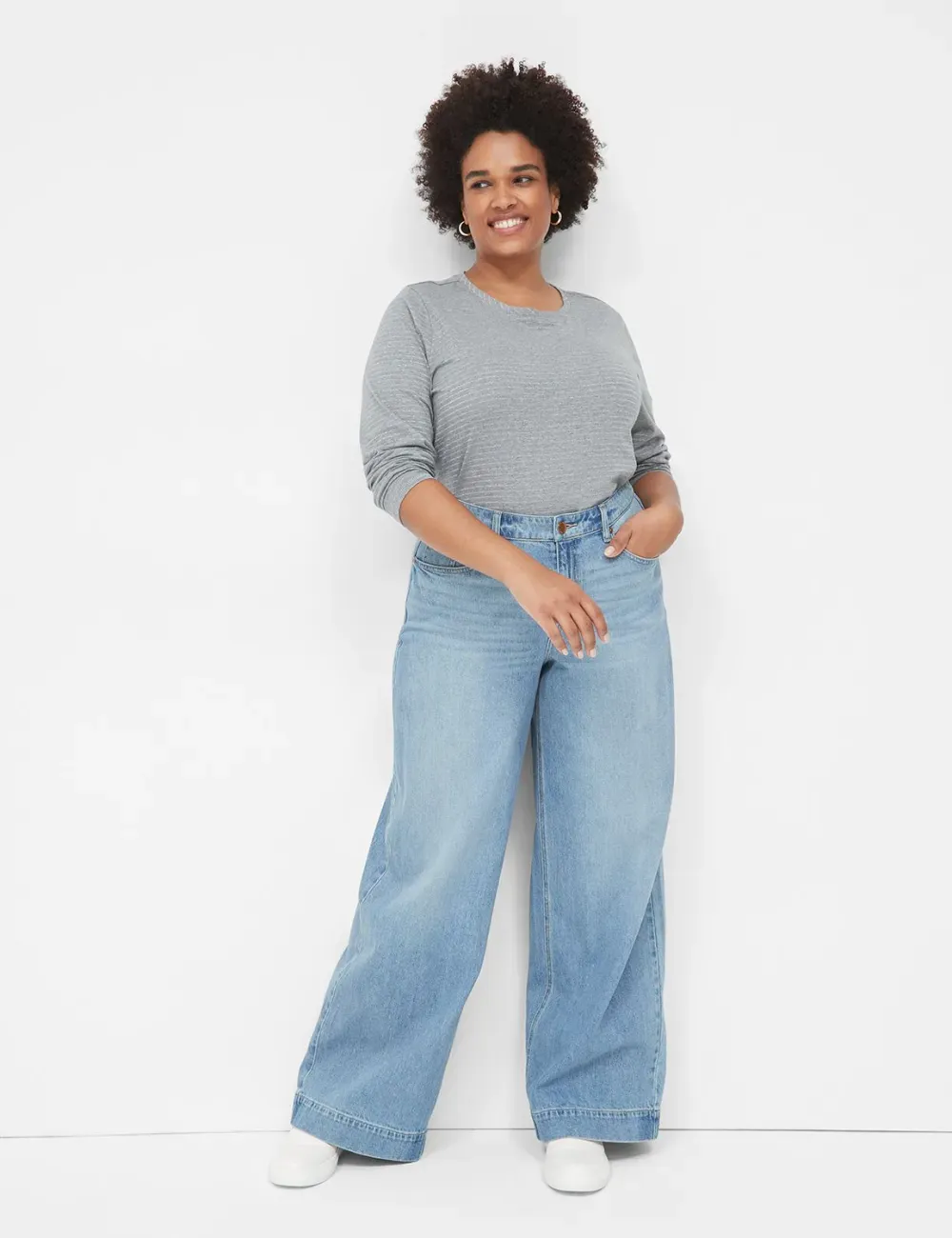Signature Fit Wide Leg Jean