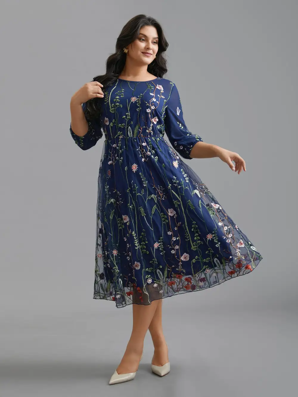 Floral Embroidered Elastic Waist Lined Midi Dress