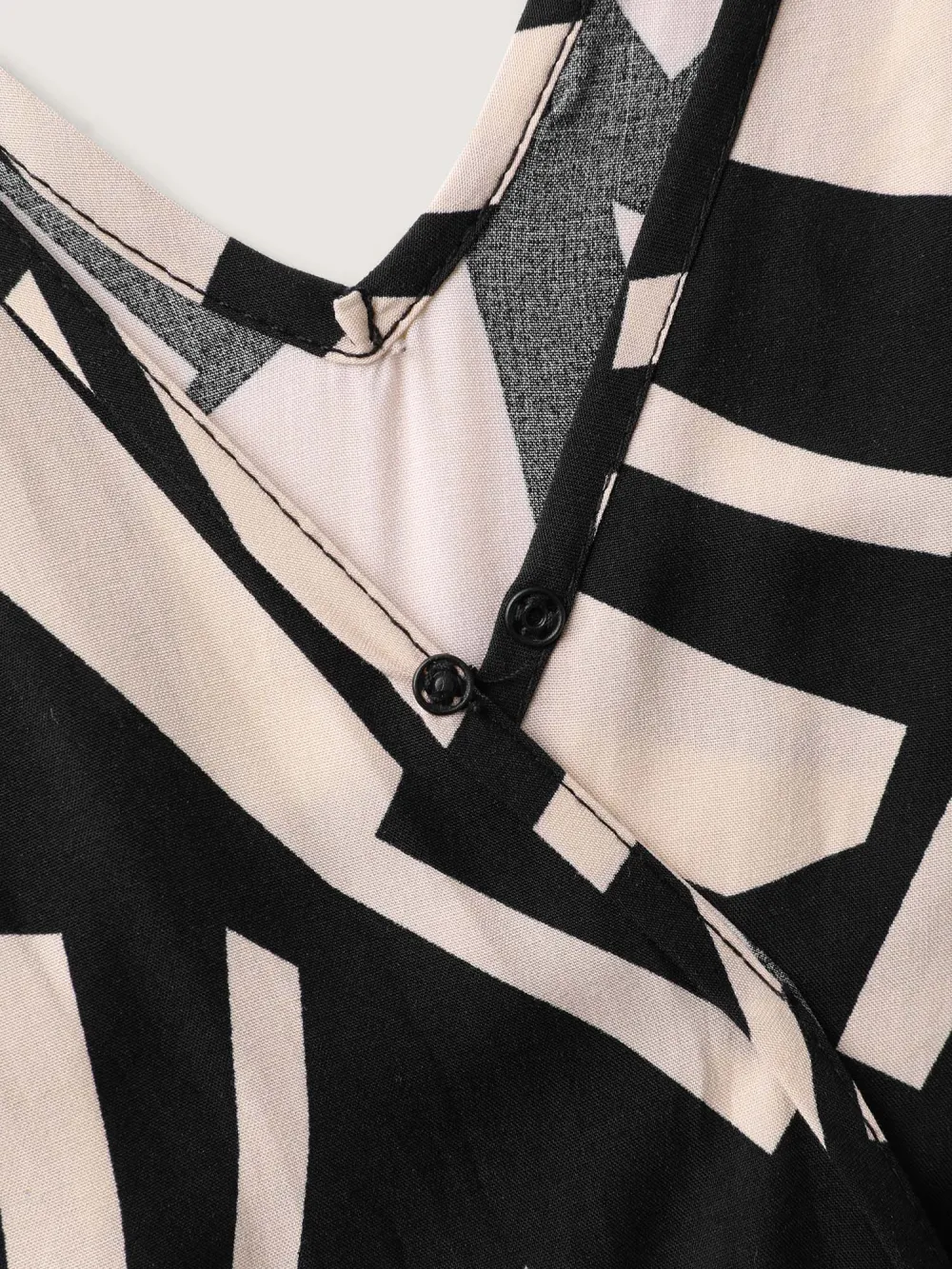 Geometric Pattern Contrast Pockets Jumpsuit