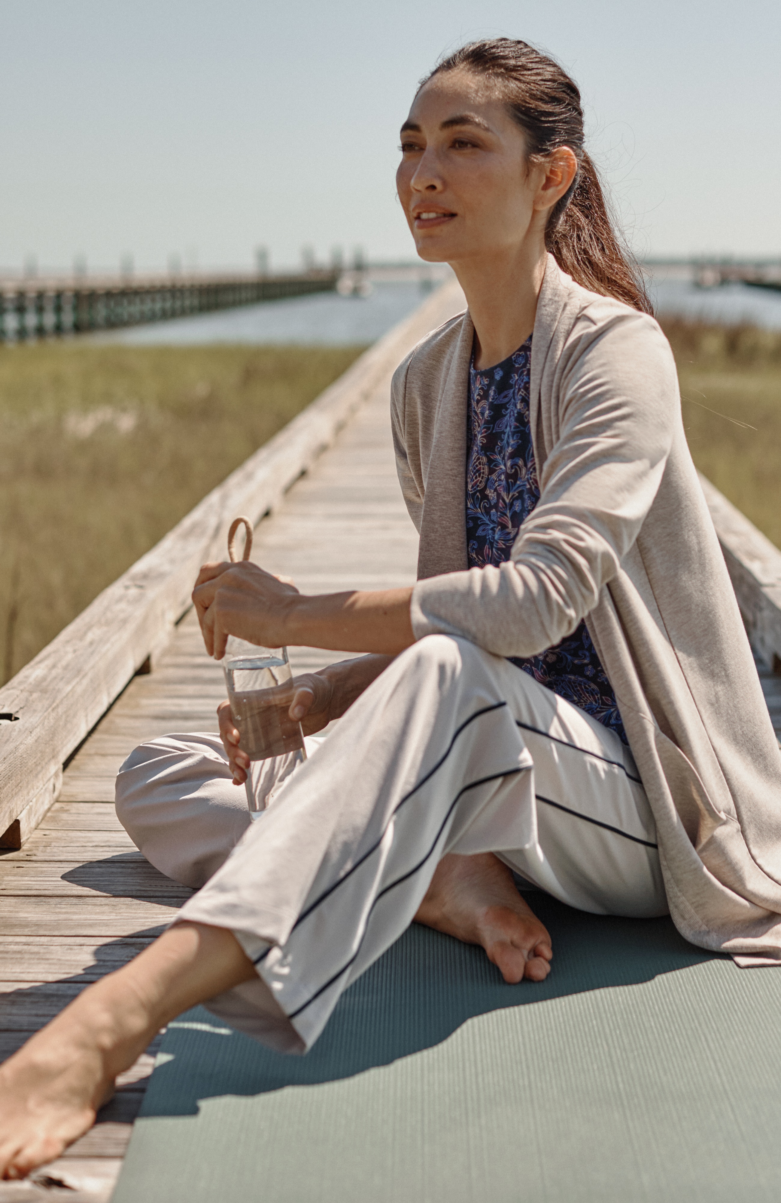 Fit On-The-Go Piped Wide-Leg Pants