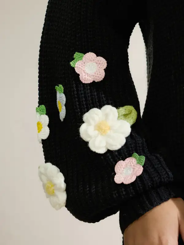 Crochet Floral Pattern V-Neck Pullover
