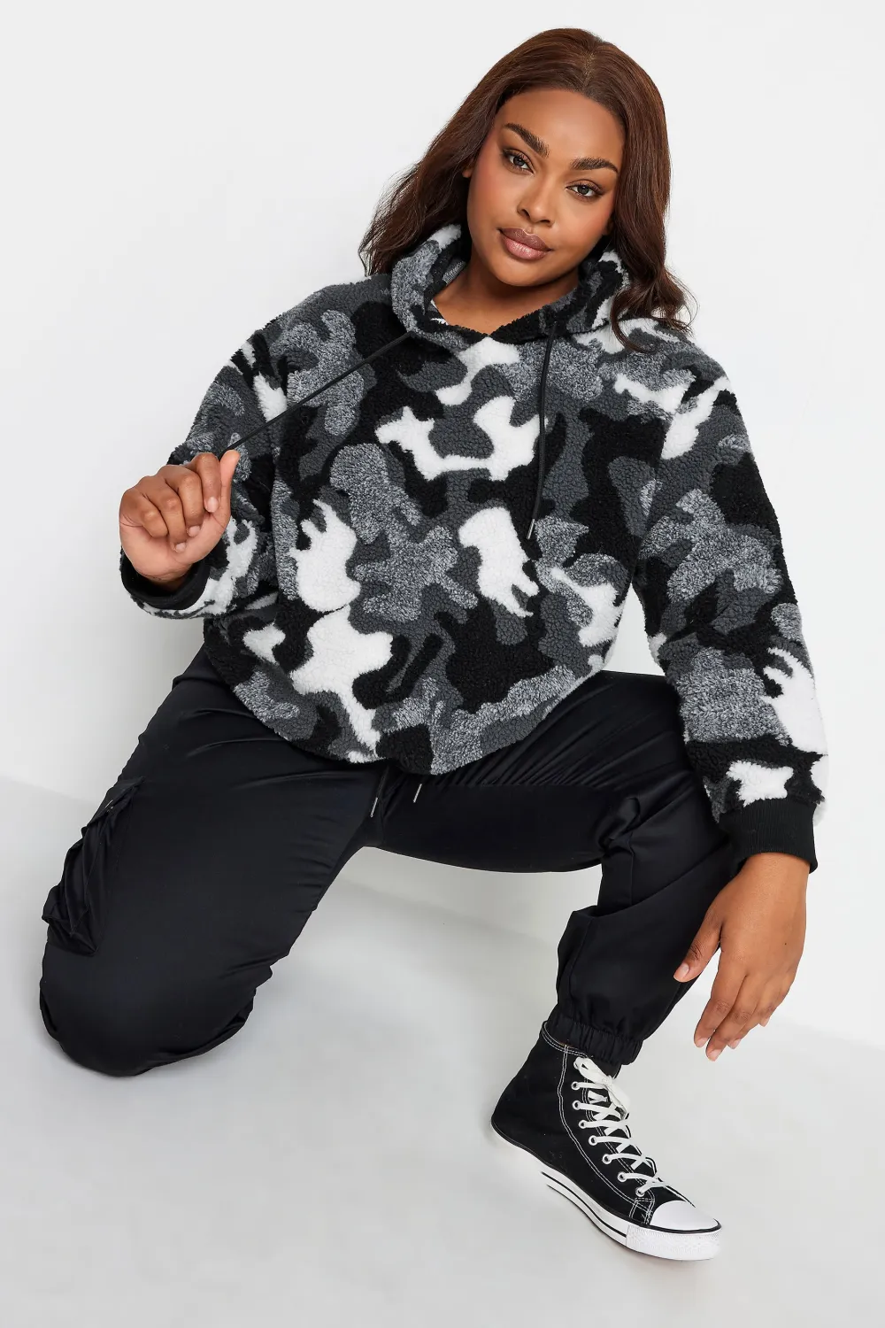 YOURS Curve Grey Camo Print Cropped Fleece Hoodie