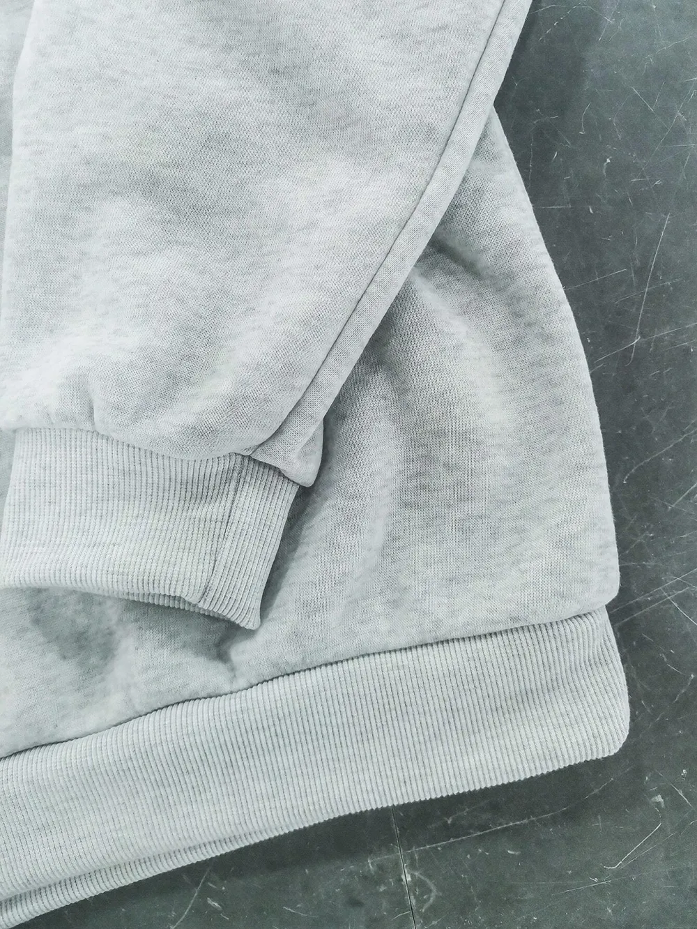 Half Zipper Pullover Sweatshirt With Long Sleeves
