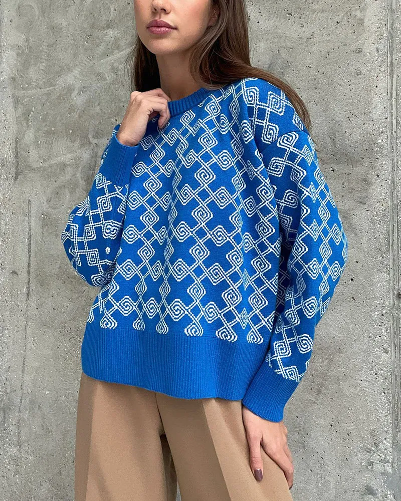 Chic on-trend jacquard sweater