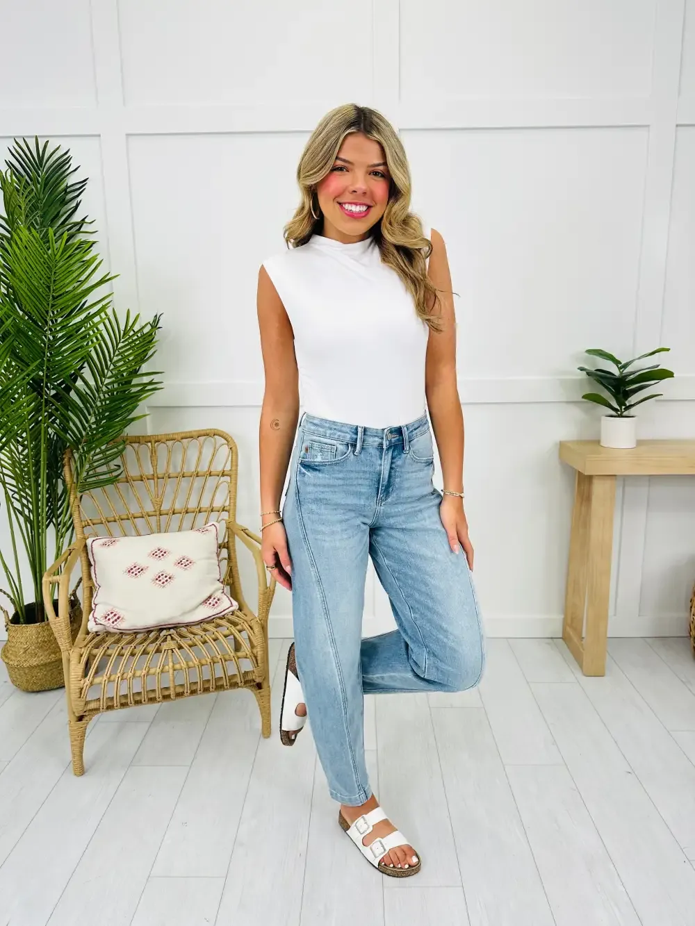 Judy Blue Barrel of Fun Barrel Style Jeans