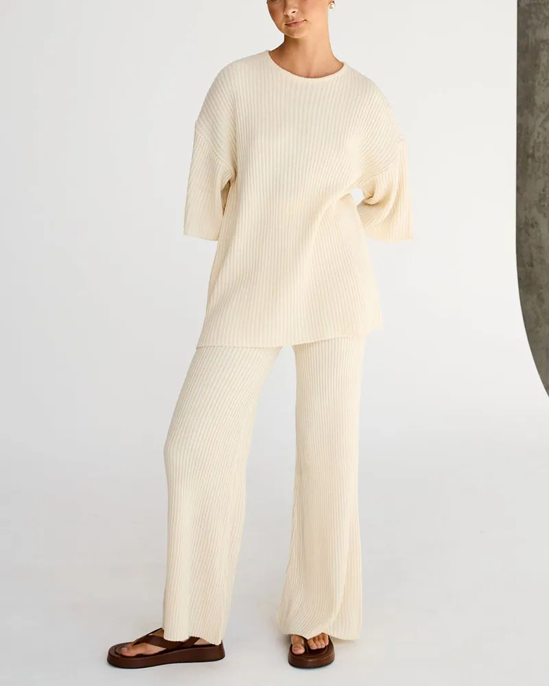 Minimalist mid-sleeved knitted two-piece set