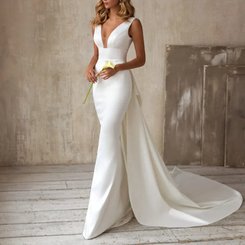 Ladies Sexy V-Neck Sleeveless Trailing Dress