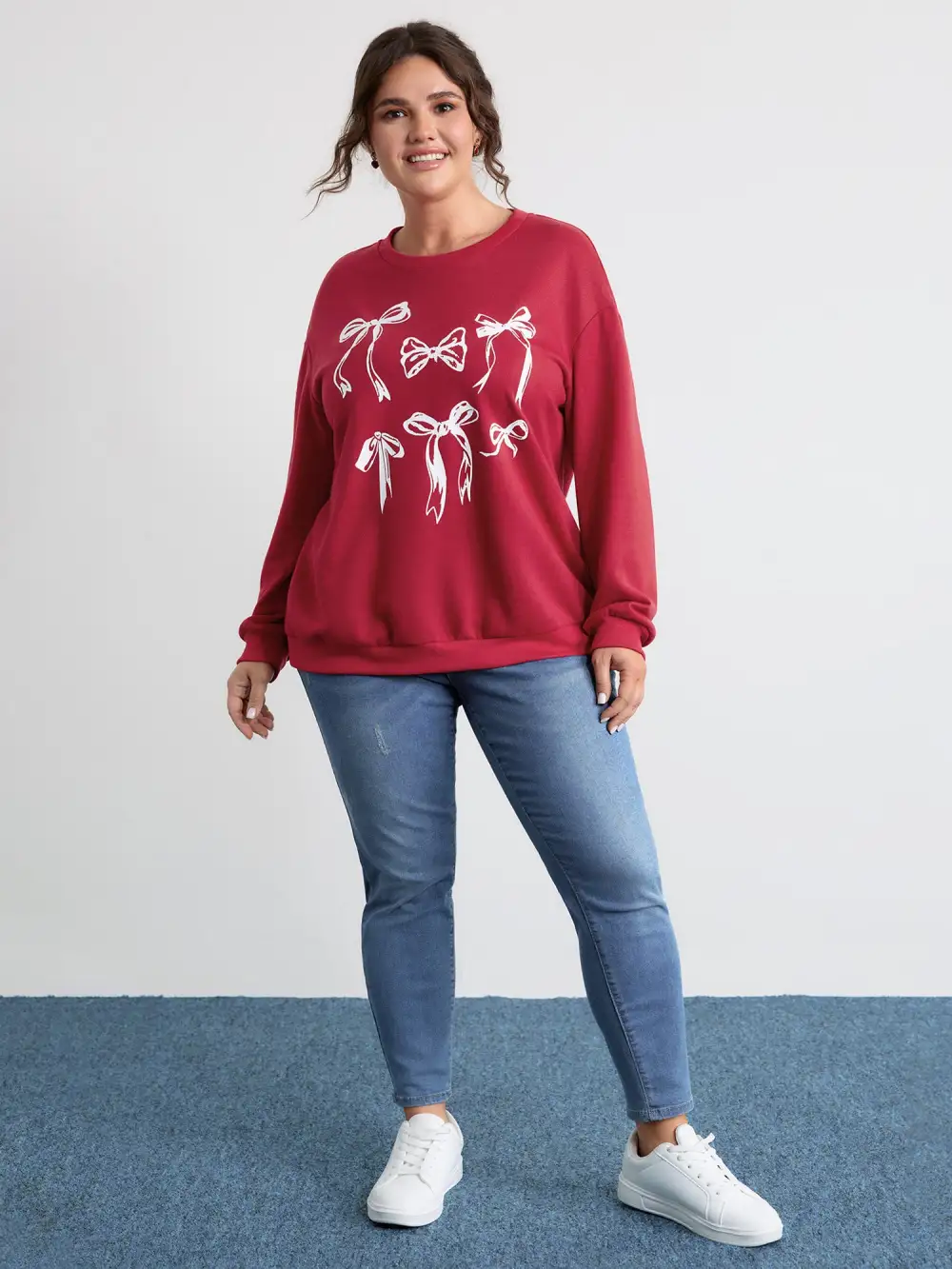 Holiday Bowknot Round Neck Sweatshirt