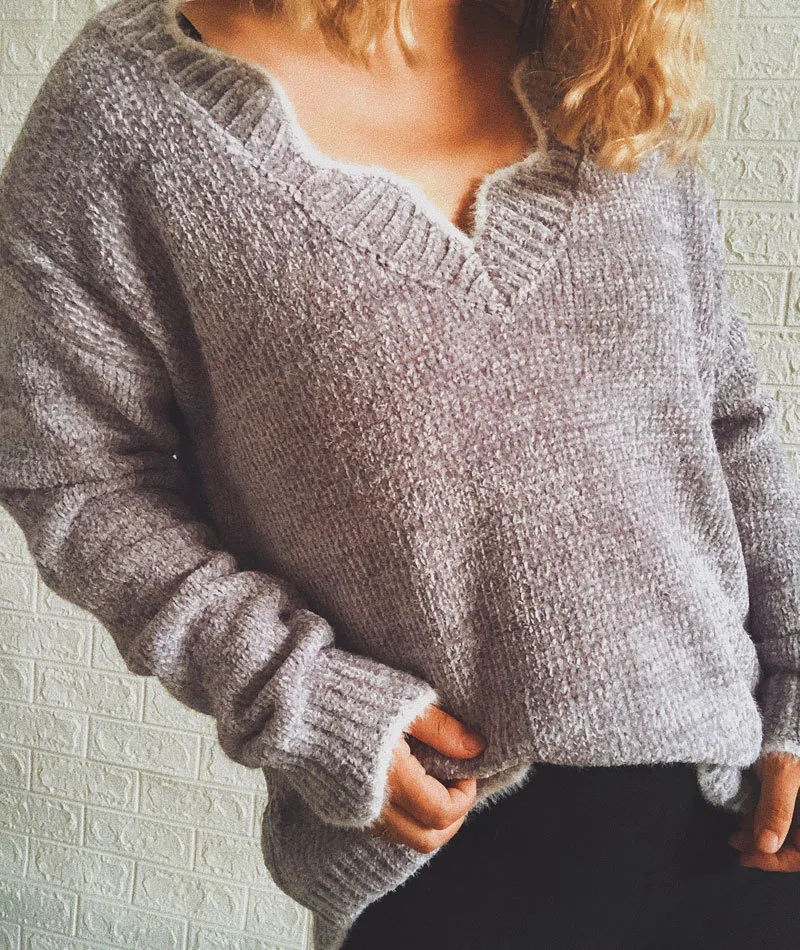Wave Edge V-Neck Casual Sweater