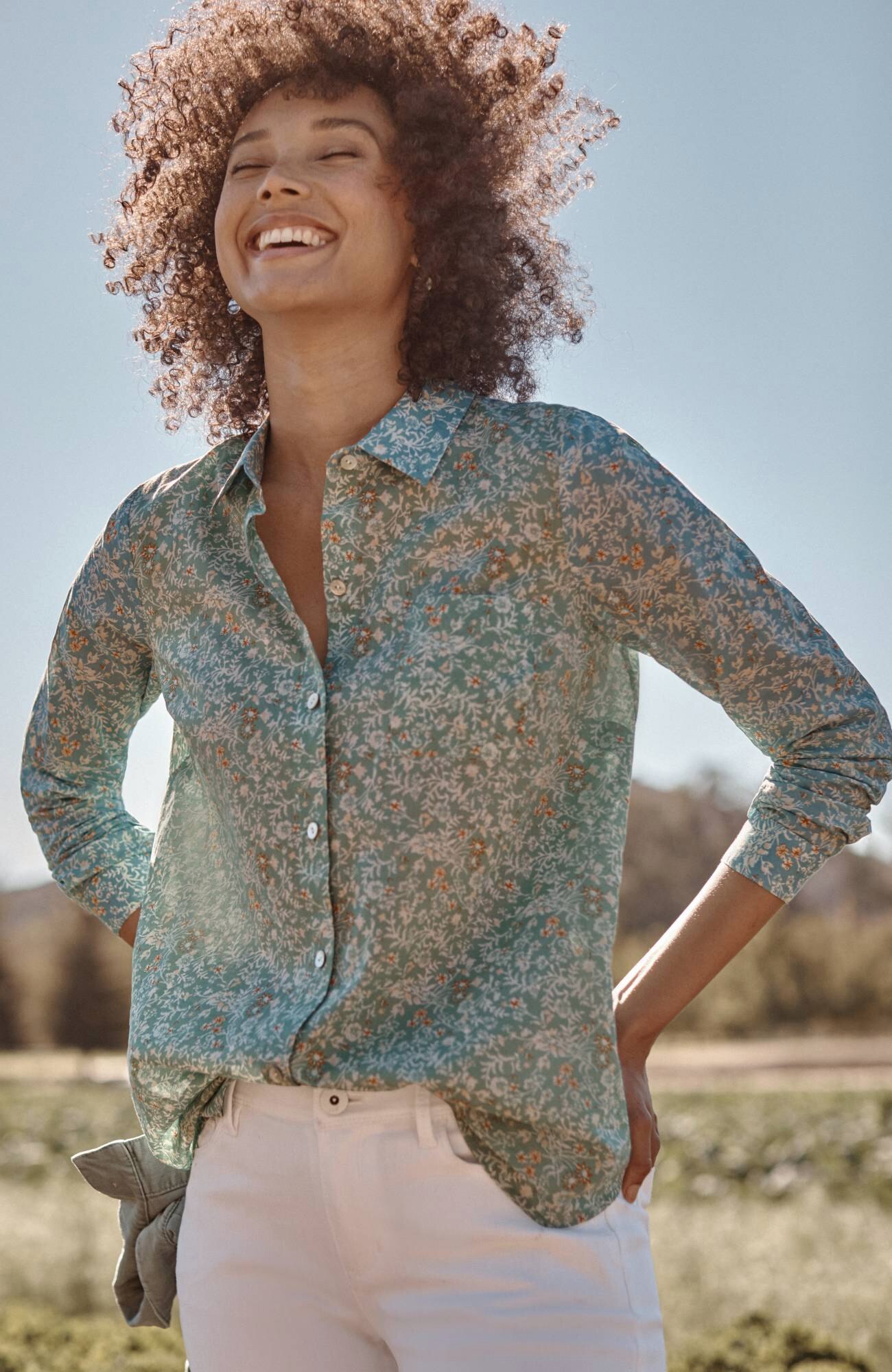 one-pocket shirred-back shirt