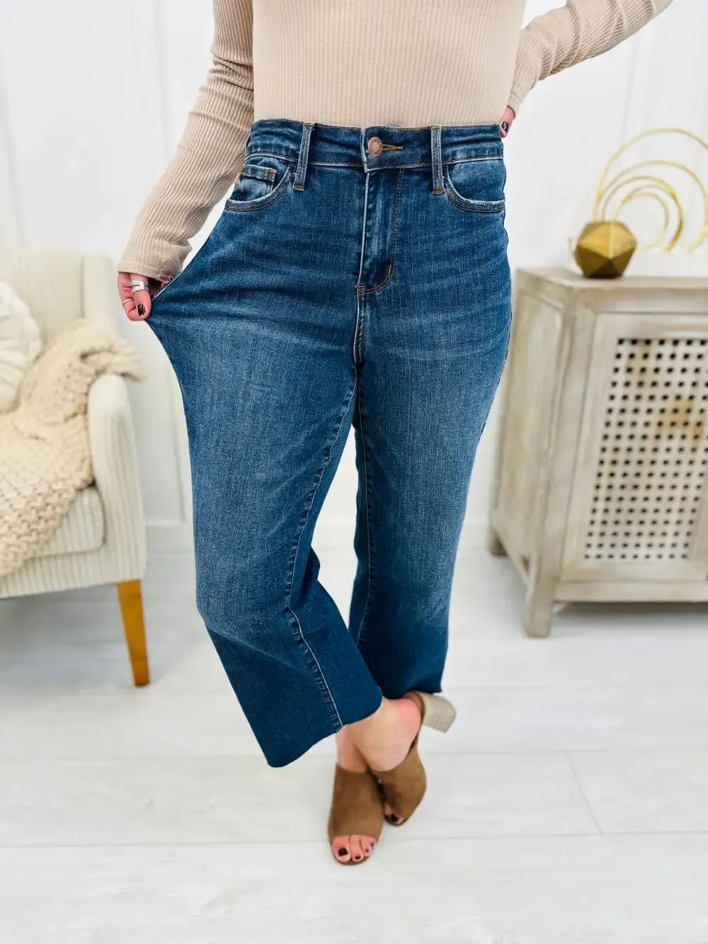 Judy Blue Whenever Wherever Wide Leg Cropped Jeans in Reg/Curvy