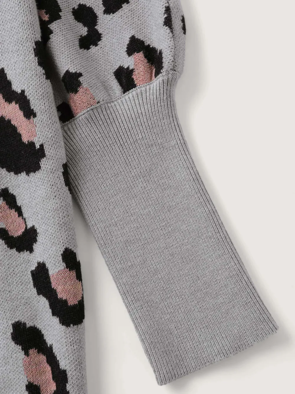 Leopard Print Arc Hem Pockets Knit Cardigan