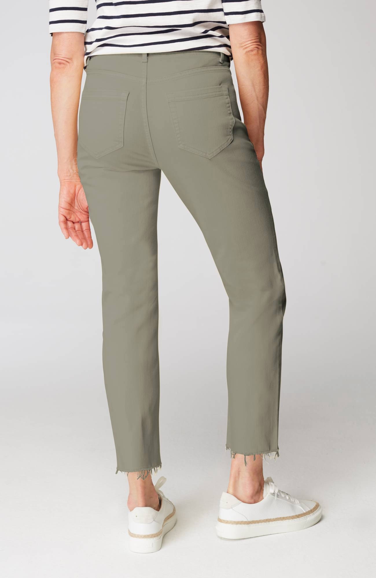 High-Rise Fringe-Hem Crops