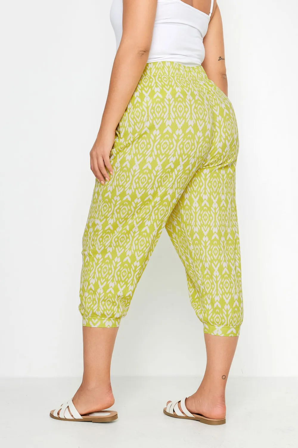 YOURS Curve Black Geometric Print Textured Cropped Harem Trousers