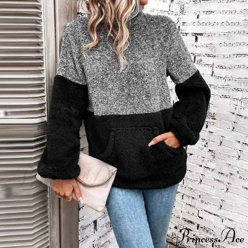 Sweatshirt with Casual Colour Blocking