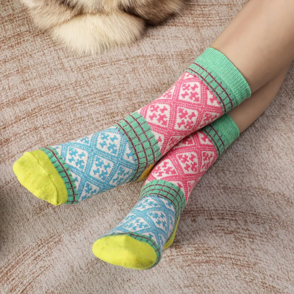 Clothirily Wool Socks- Thick Soft Wool Socks for Women, Vintage Warm Womens Wool Socks, Winter Warm Boot Socks for Women Men