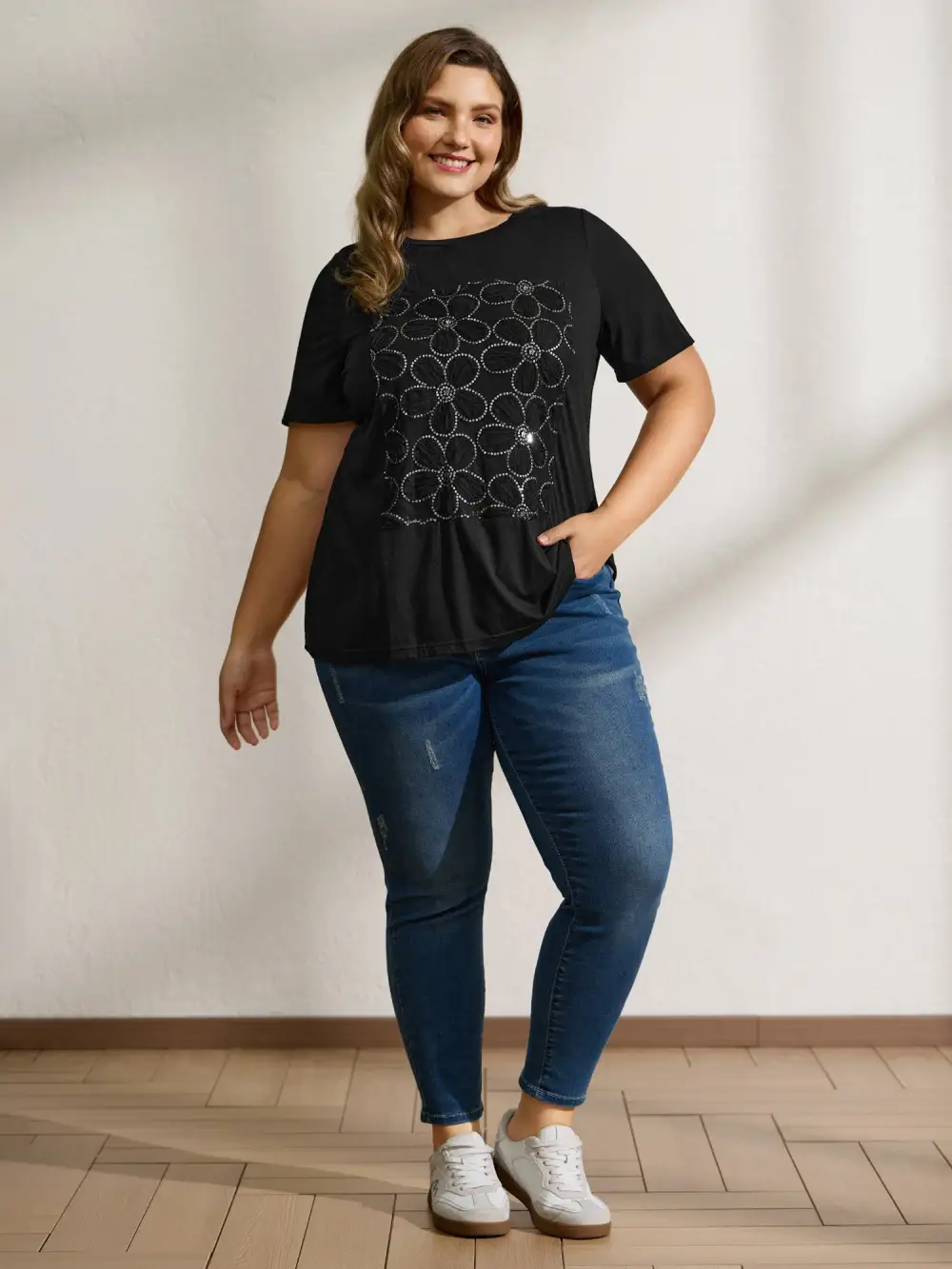 Shimmery Floral Pattern Round Neck T-Shirt
