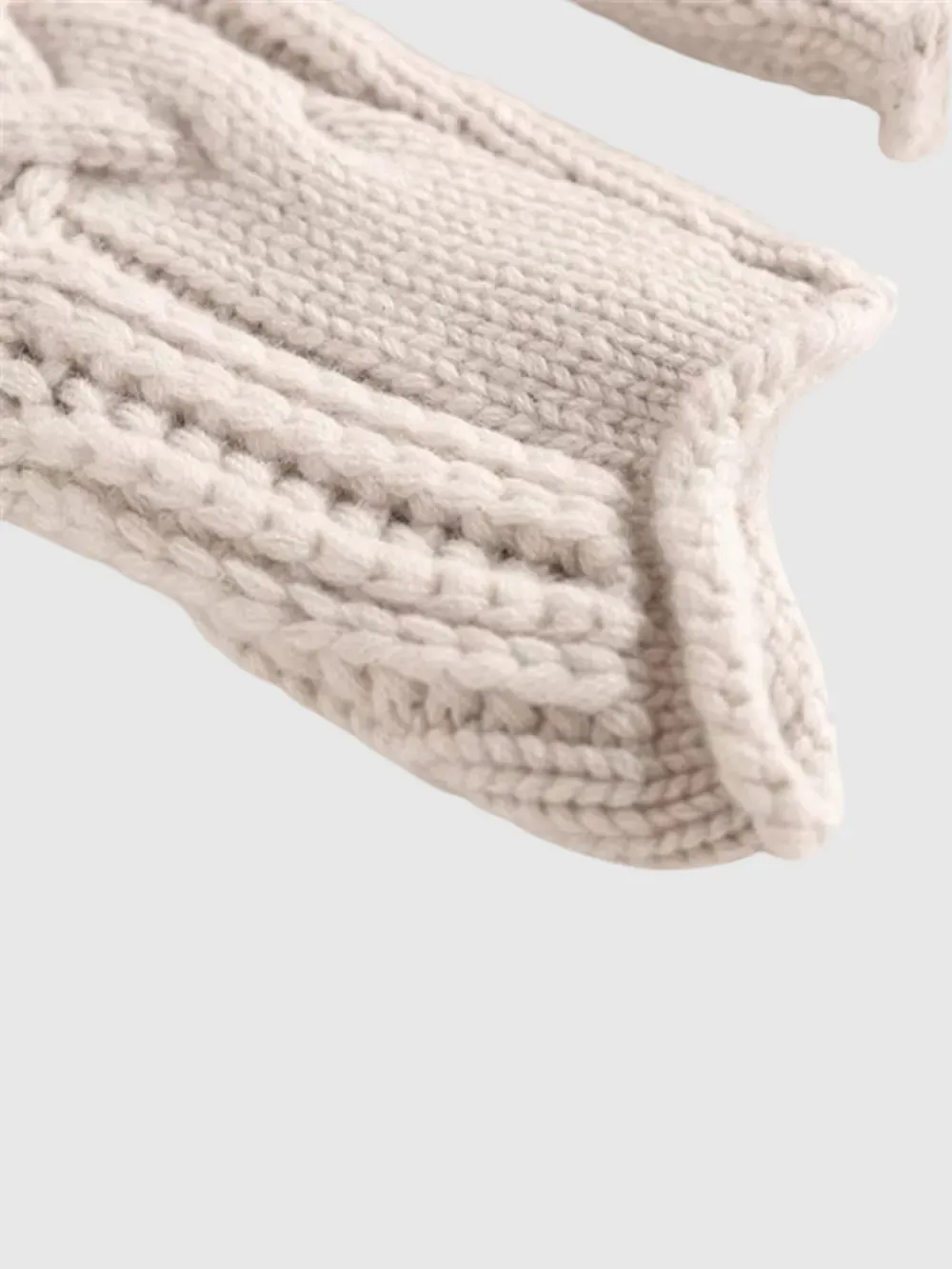 Carla - Elegant Wool Sweater