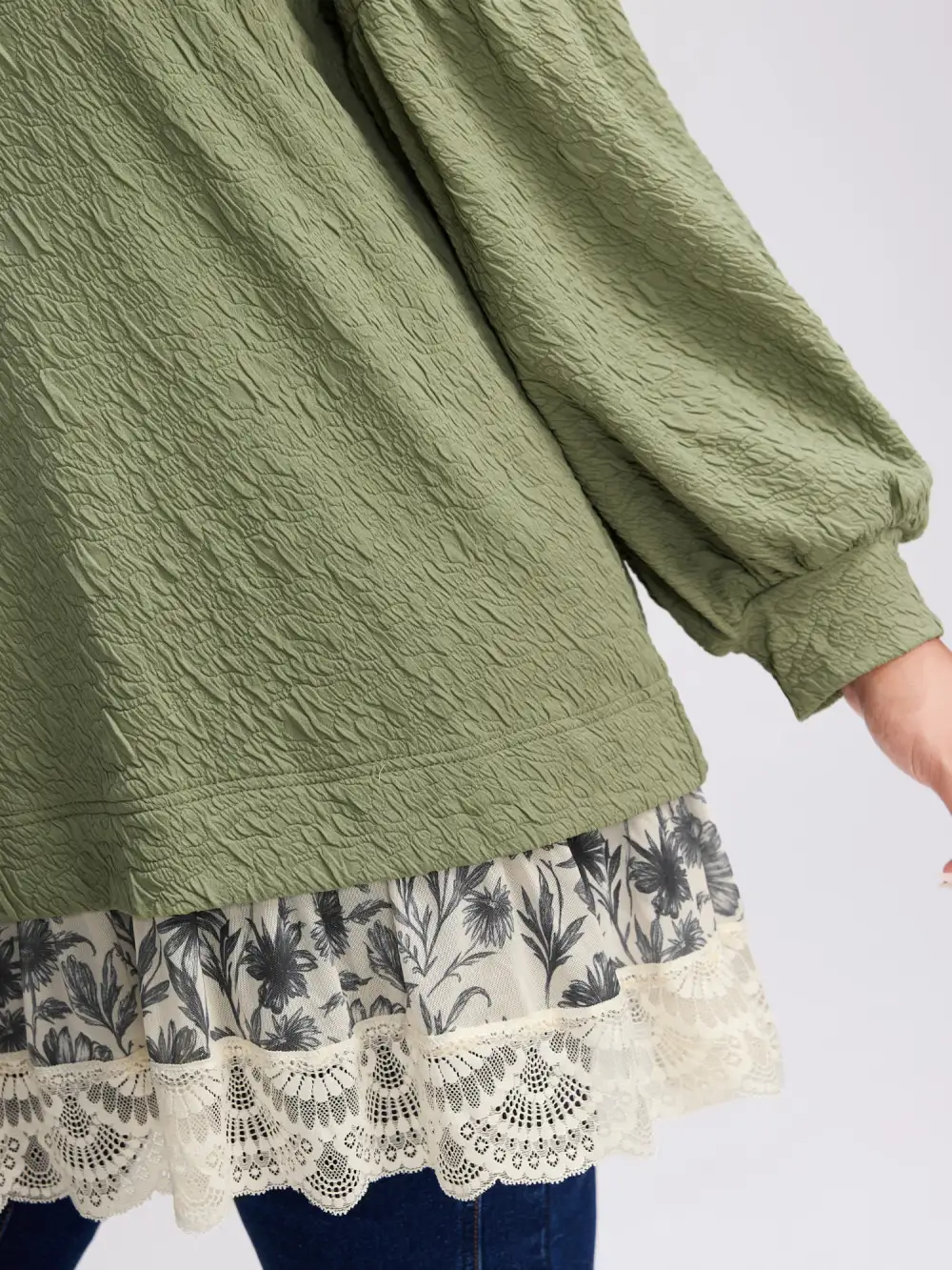 Textured Lace Layered Balloon Sleeve Sweatshirt