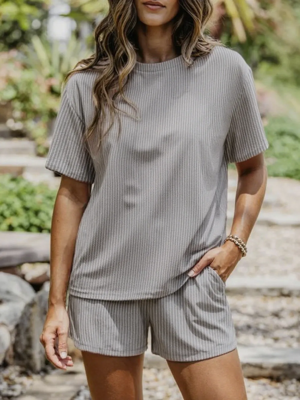 Plus Size Two-Piece Summer Set – Casual Round Neck Short Sleeve Top & Shorts for Women