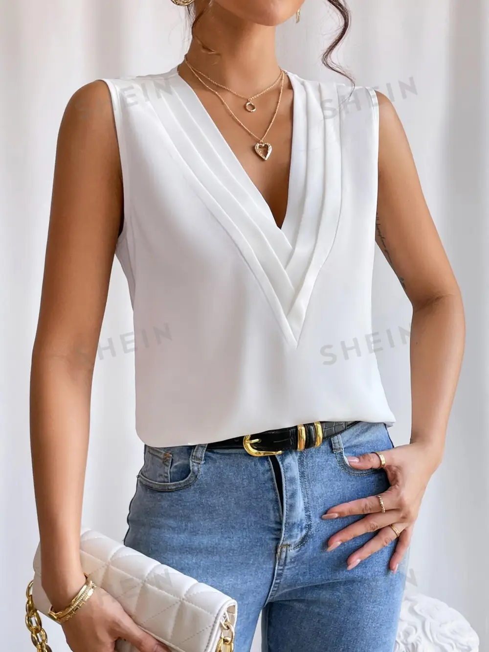 Privé Solid V Neck Sleeveless Blouse