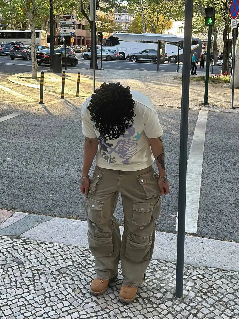 Made Retro Skull Letter Foam T-shirt - 2001