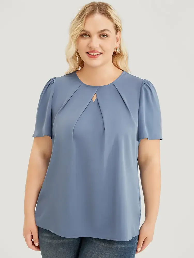 Solid Pleated Detail Keyhole Puff Sleeve Blouse