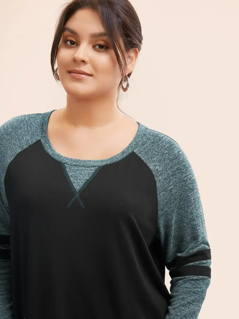 Striped Contrast Pocket Raglan Sleeve High Low Hem Sweatshirt