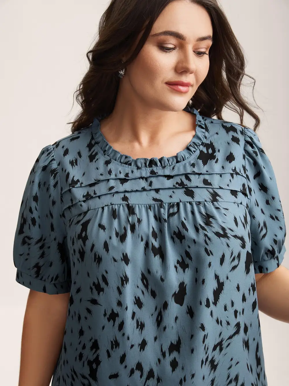 Leopard Print Toothpick Pleat Blouse