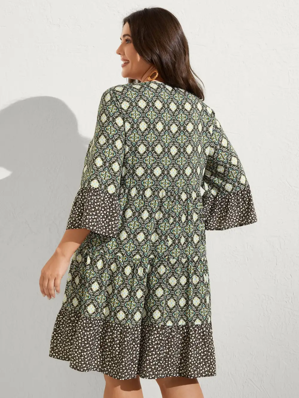 Geometric Print Flared Sleeve Tiered Midi Dress
