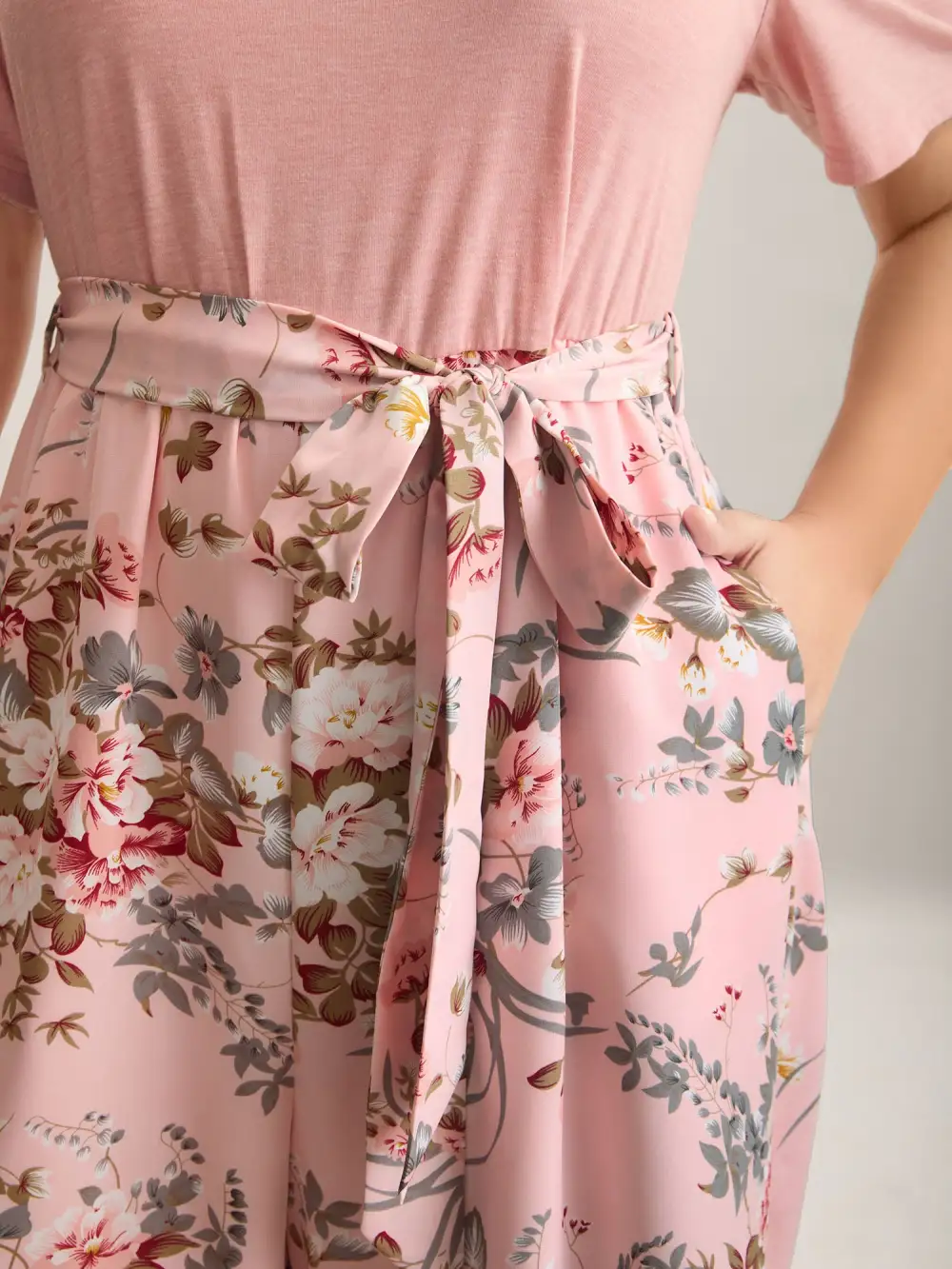 Color Contrast Belted Panel Pockets Jumpsuit