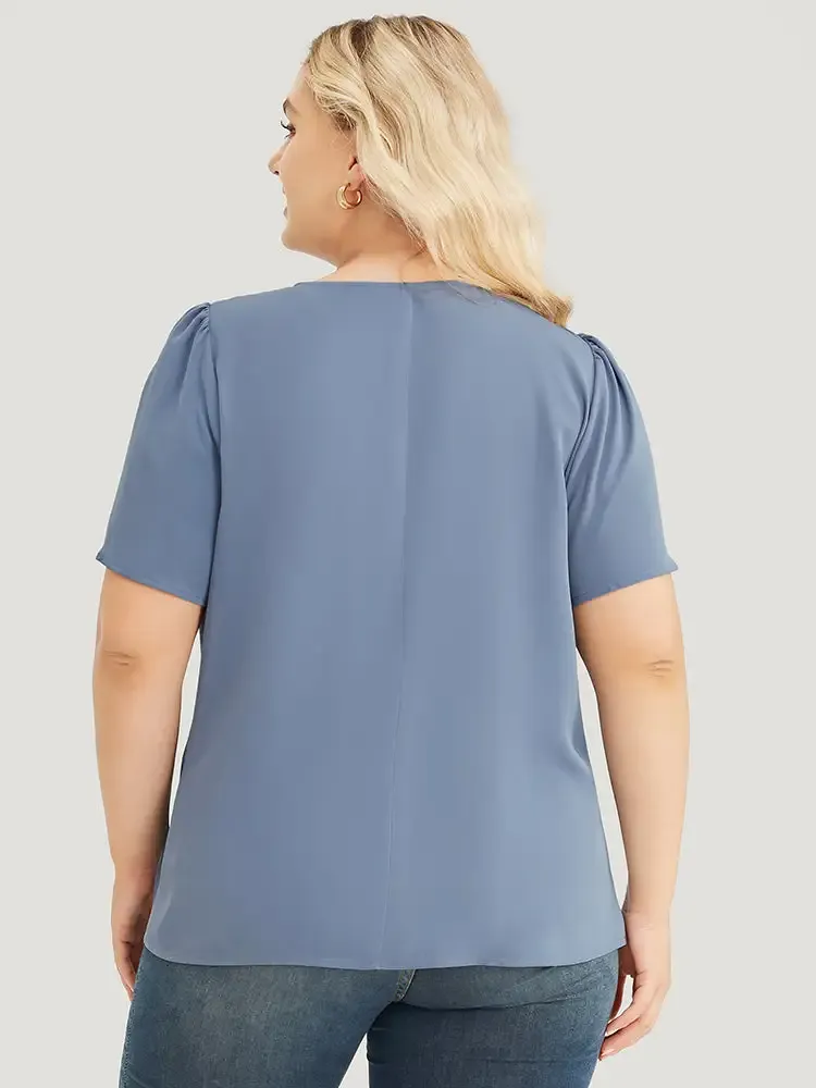 Solid Pleated Detail Keyhole Puff Sleeve Blouse