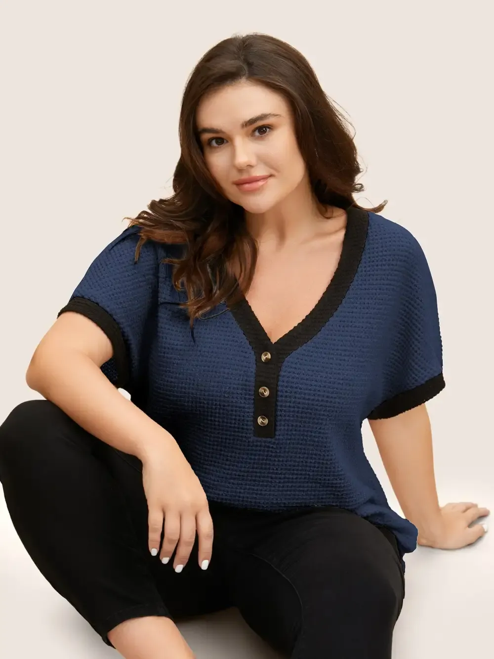 V Neck Contrast Button Detail Knit T-Shirt