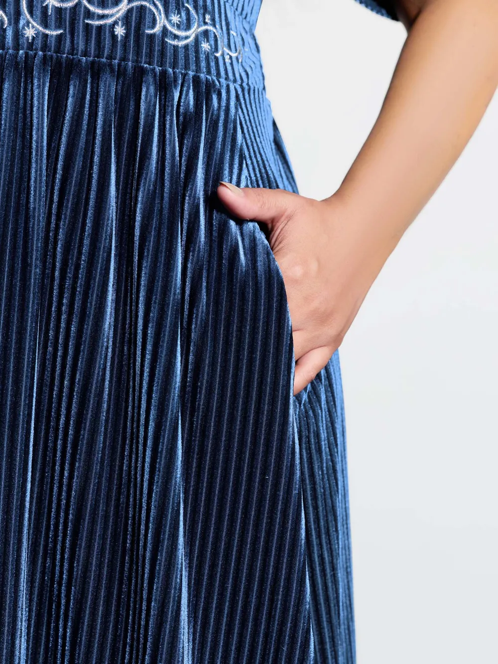 Starry Moon Embroidery Shirred Maxi Dress