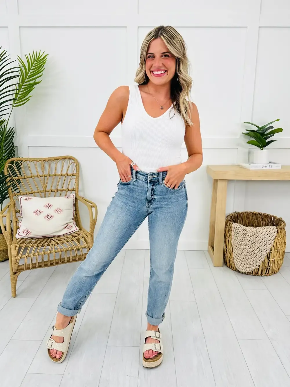 Judy Blue The Bleach Boys Midrise Boyfriend Jeans in Reg/Curvy