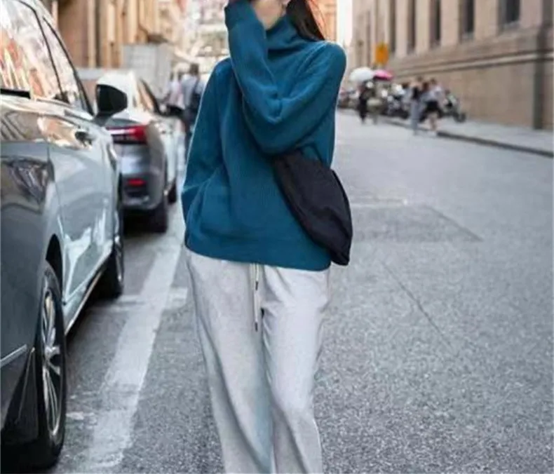 Two Wear Half Zip Large Lapel Soft Waxy Sweater