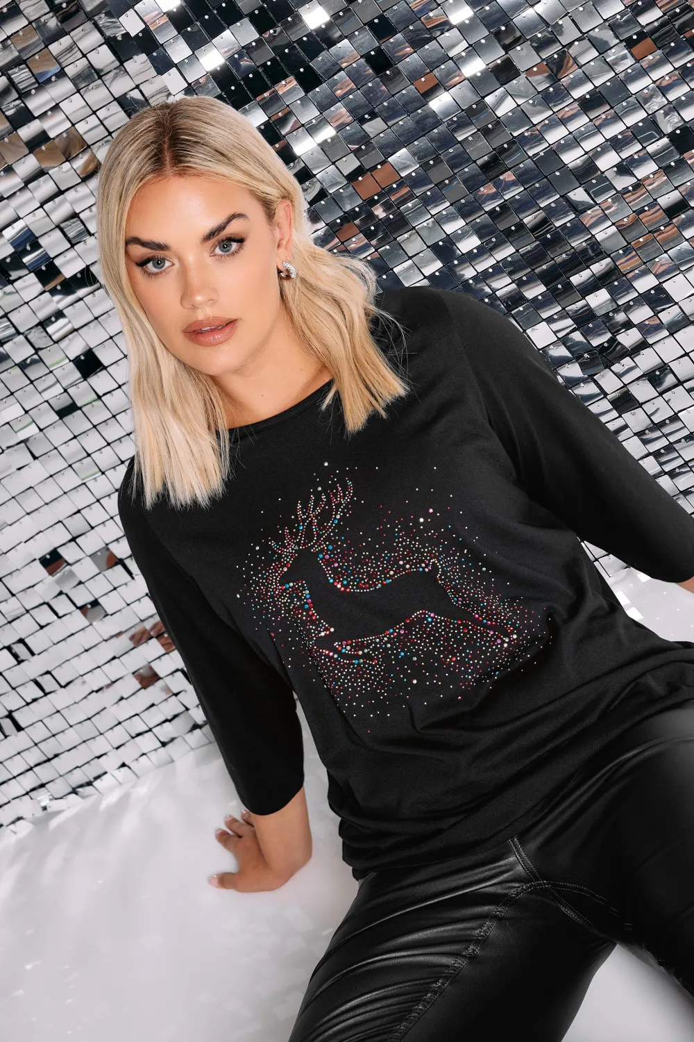 复制YOURS Curve Black 'Merry Gonkmas' Sequin Embellished Christmas Top