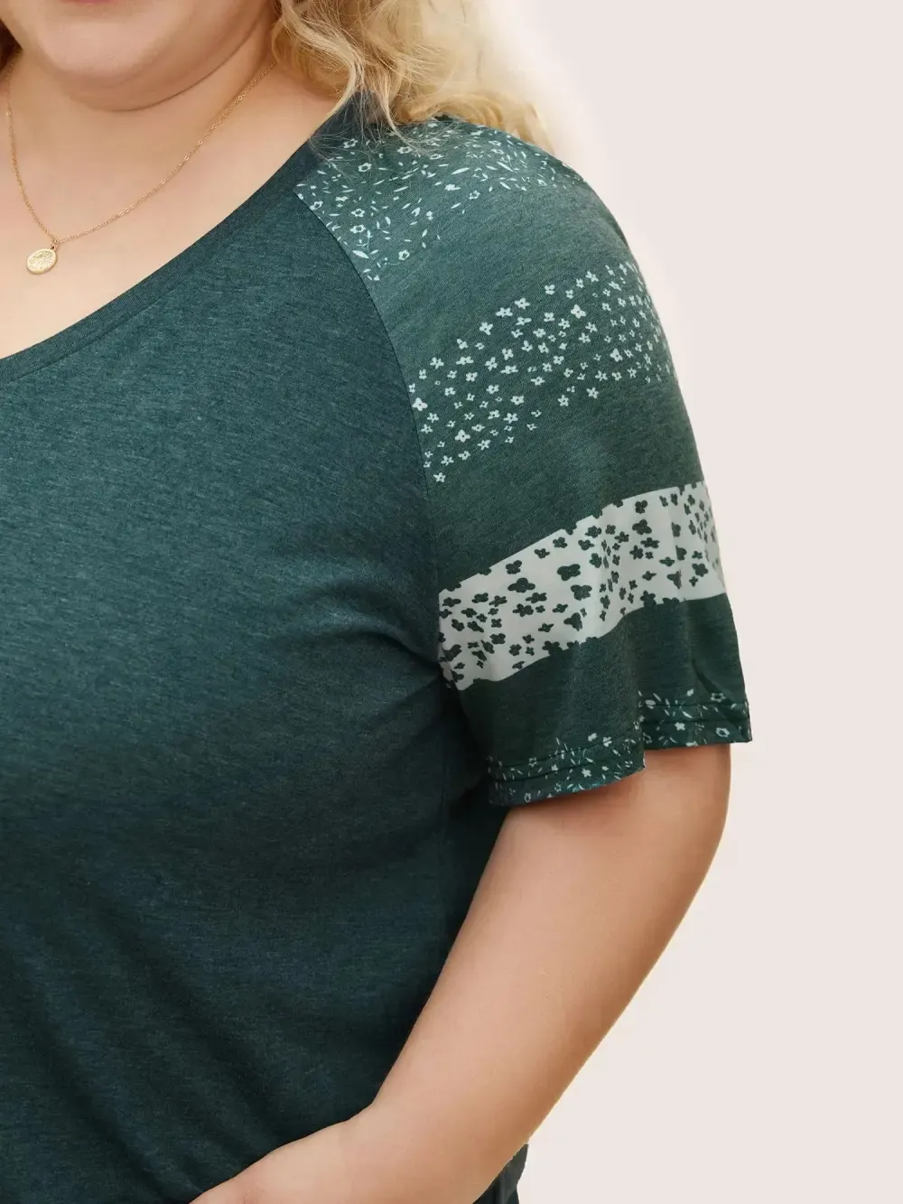 Ditsy Floral Colorblock Contrast Raglan Sleeve T-Shirt