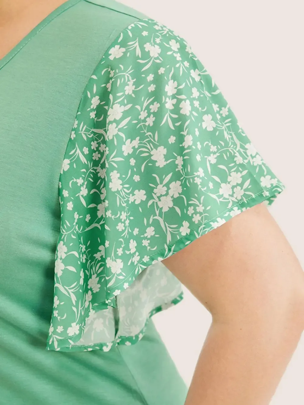 Ditsy Floral Ruffle Sleeve Round Neck T-shirt