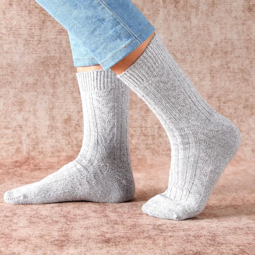 Clothirily Wool Socks- Thick Soft Wool Socks for Women, Vintage Warm Womens Wool Socks, Winter Warm Boot Socks for Women Men