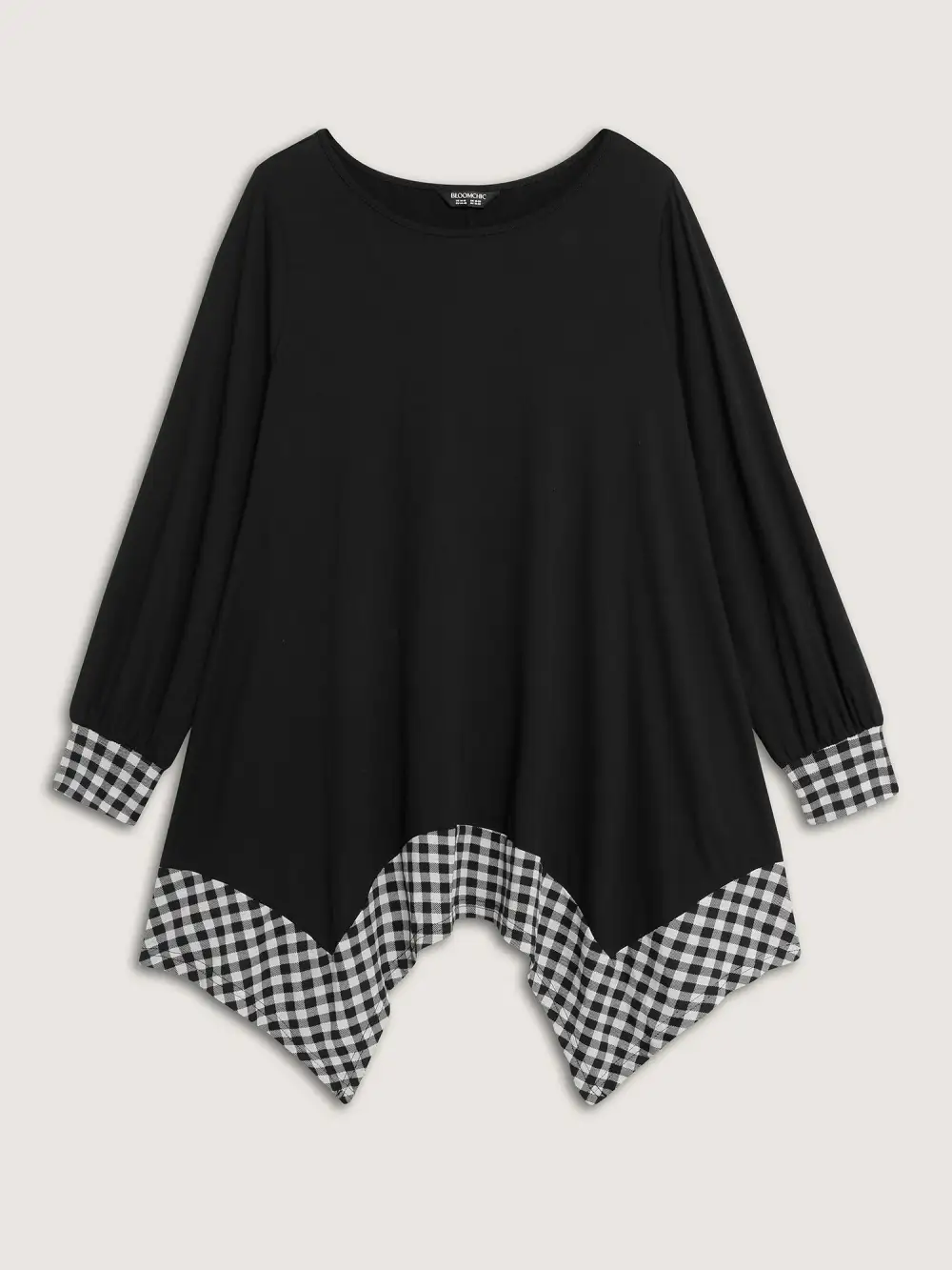 Stretchy Checkered Asymmetrical Hem T-Shirt