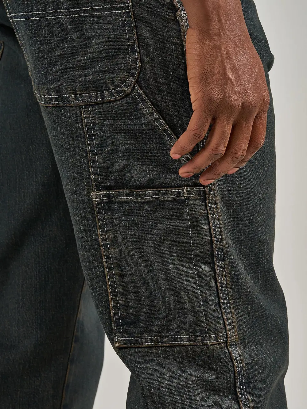 WRANGLER X THE LAST OF US CARPENTER JEAN IN DARK VINTAGE