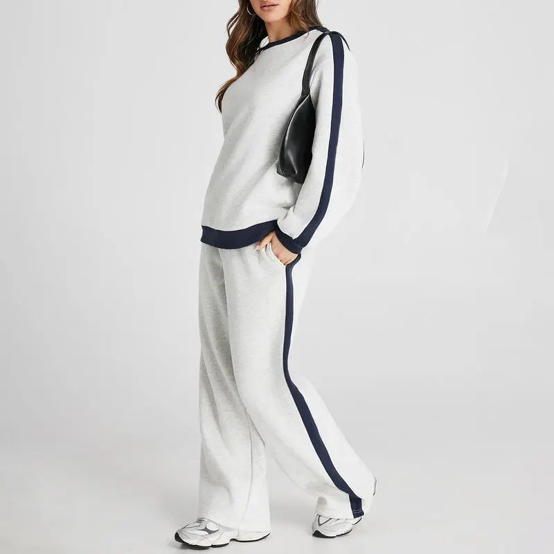 Women's 2-Piece Fleece Lounge Set – Cozy Crewneck Sweatshirt & Straight-Leg Sweatpants.