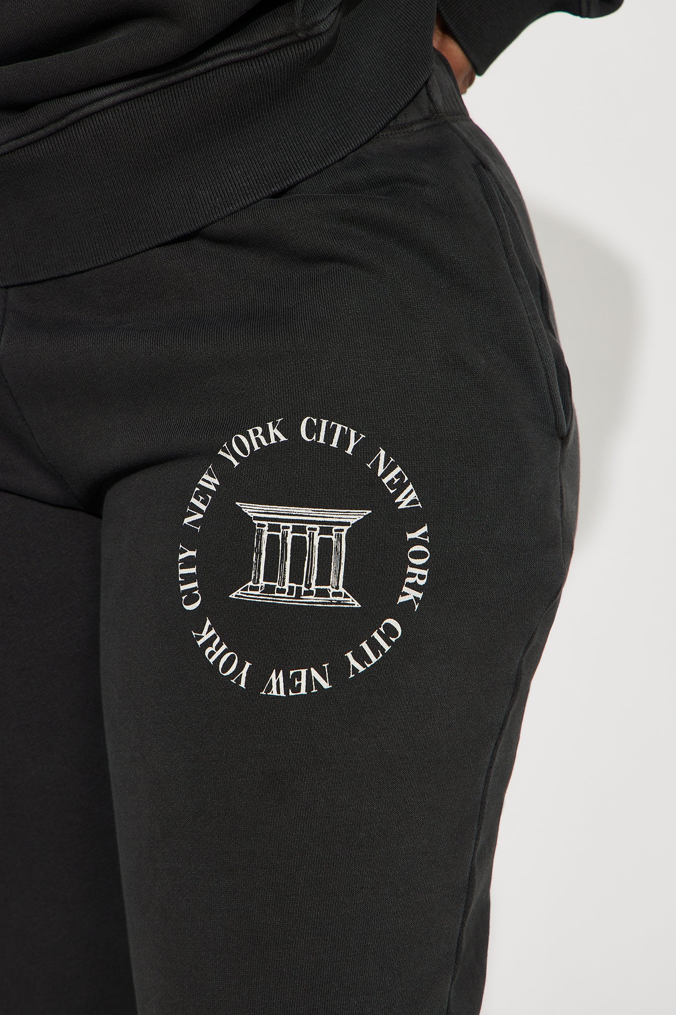 City Of Dreams Washed Jogger Set - Black