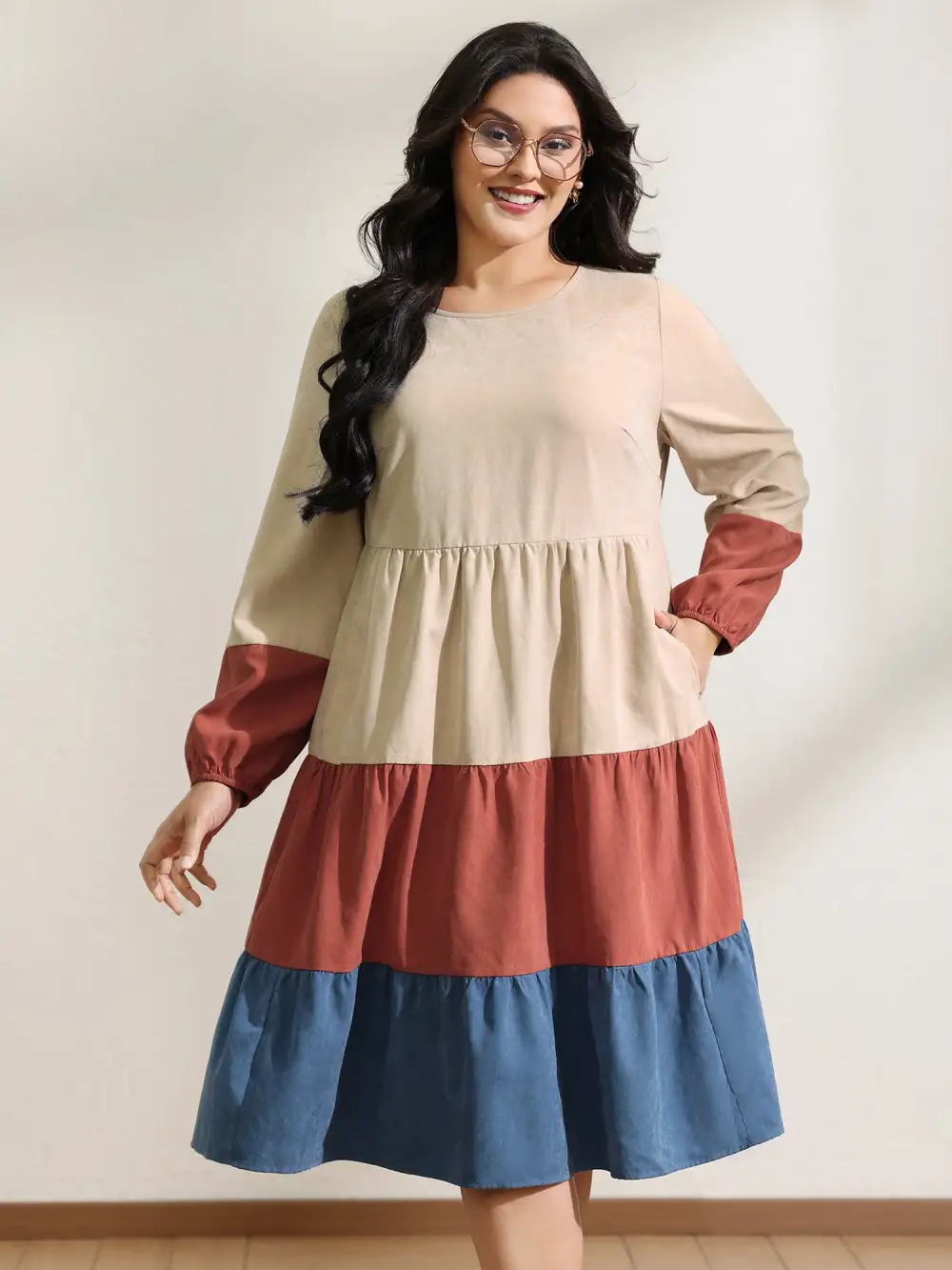 Color Contrast Tiered Round Neck Midi Dress