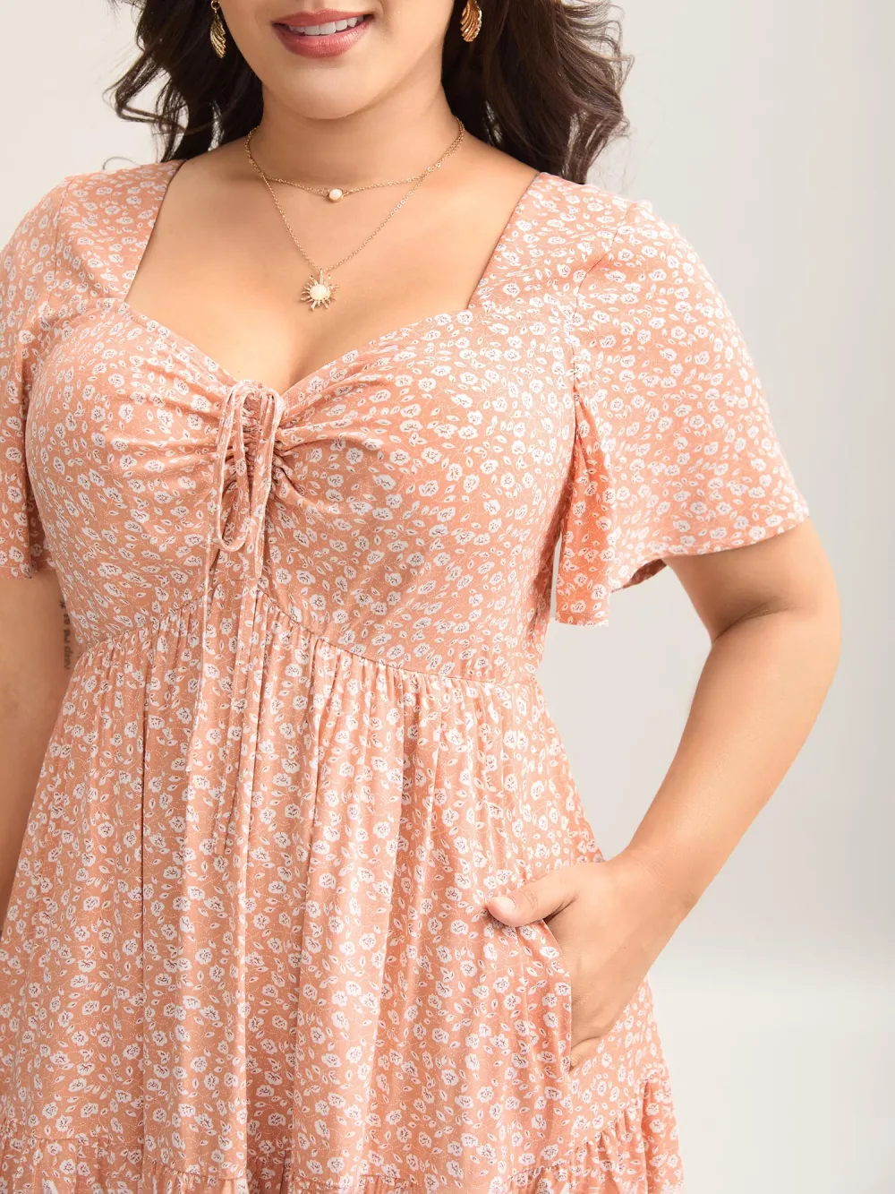 Ditsy Floral Sweetheart Drawstring Pocket Tiered Dress