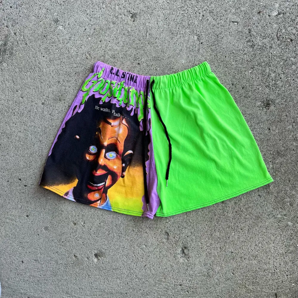 Green shorts printing how perfect and cozy piece for your Halloween day