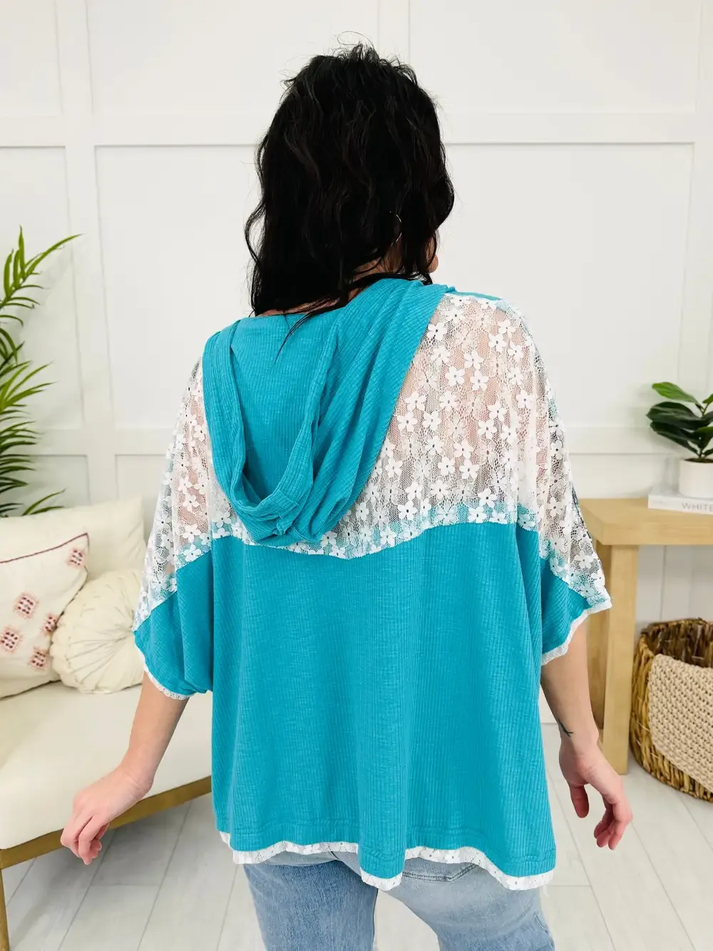 Peaceful Meadow Top In Aqua Blue/Cream